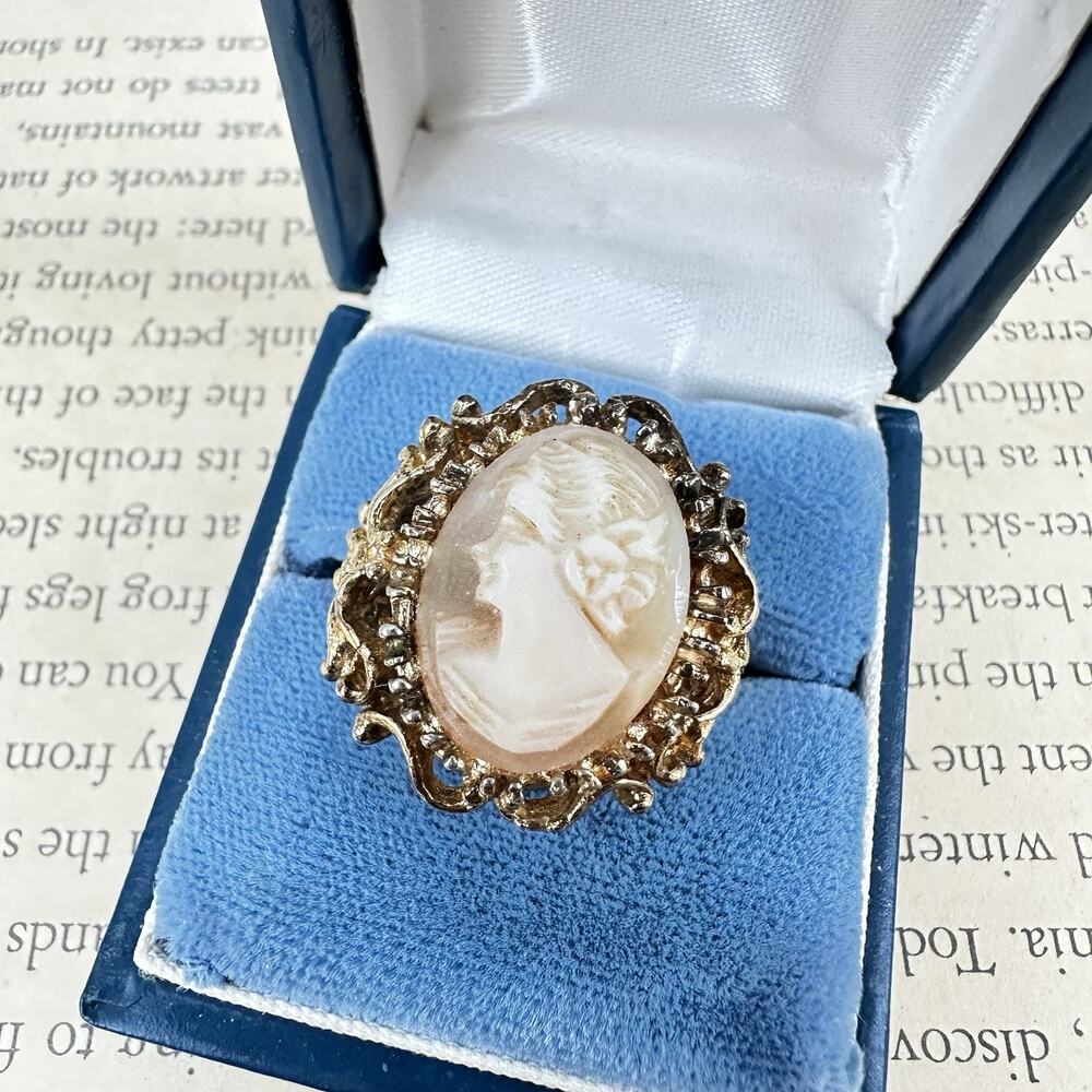 Vintage Carved Shell Cameo Ring Yellow Gold Plated Statement Large Size 6.5 7